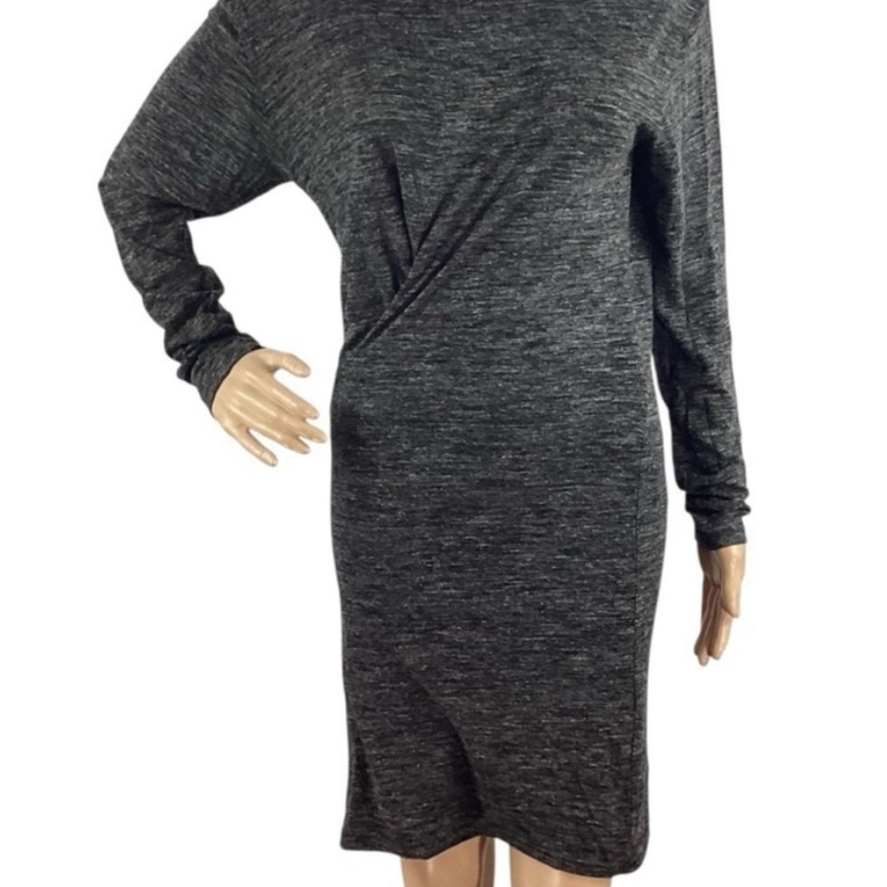 Isabel Marant Étoile Wilder EUC charcoal Knit with a unique twist in front.